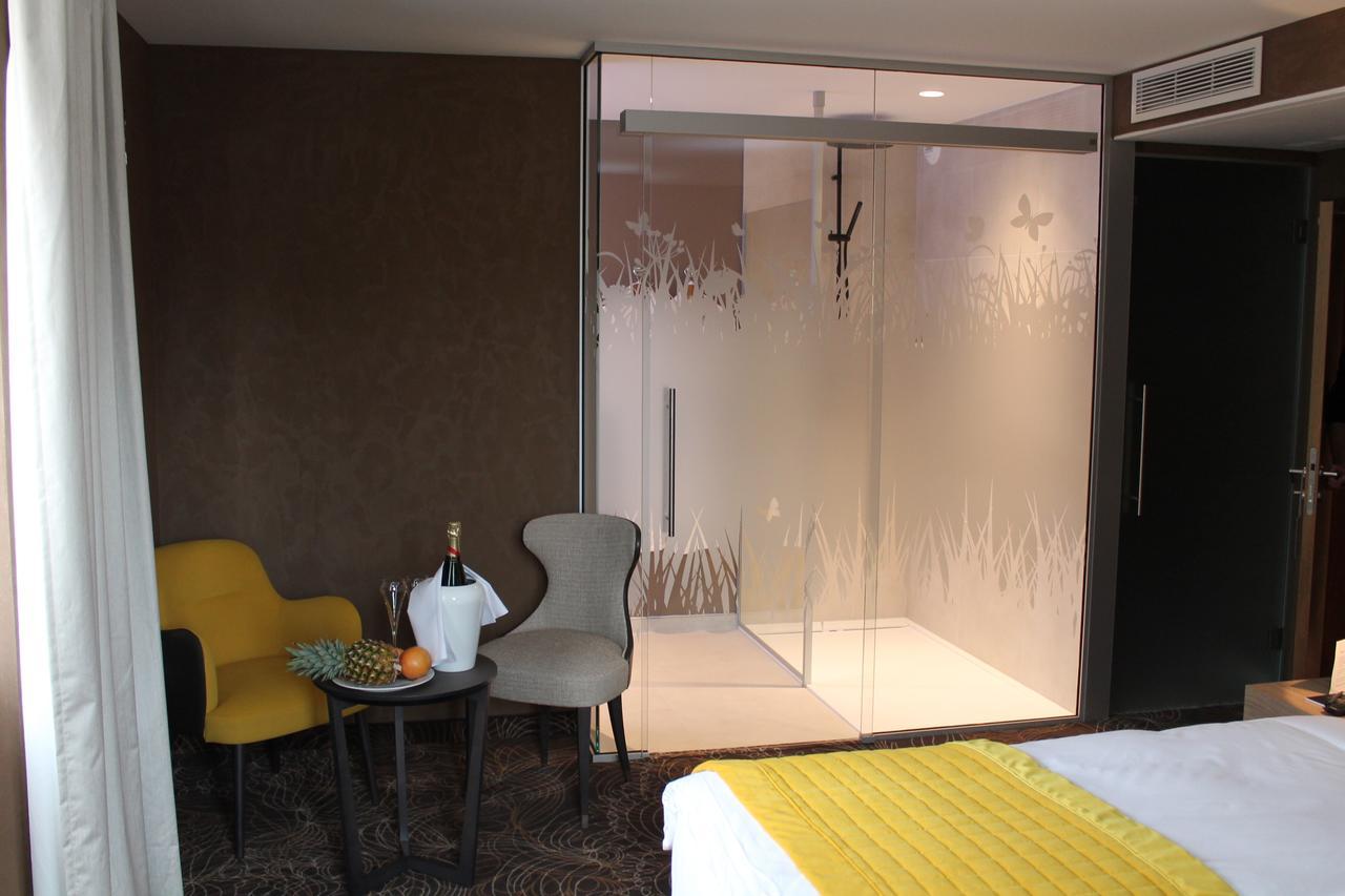 Hotel Restaurant L'Orchidee Ensisheim Eksteriør billede